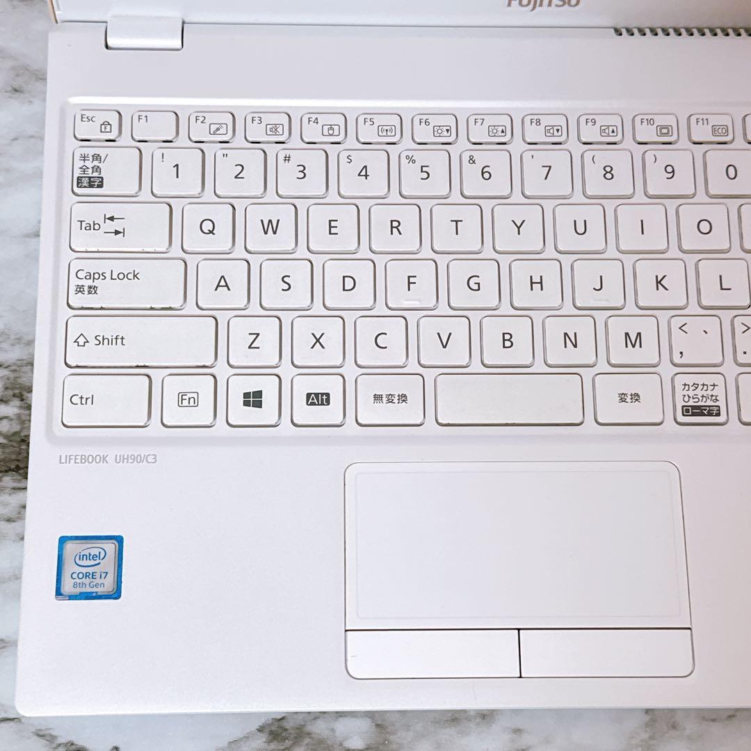 すぐ使える✨️小型軽量ノートパソコン✨8世代i7＆爆速SSD/メモリ8GB✨カメラ