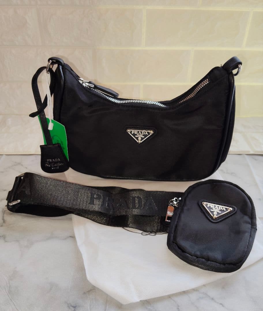 PRADA ショルダーバッグ ノベルティ