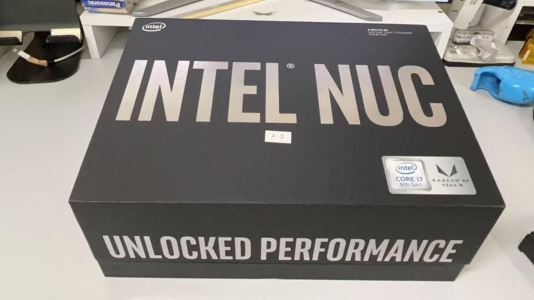 Intel NUC Kit NUC8i7HVK 16GB/SSD512GB 美品