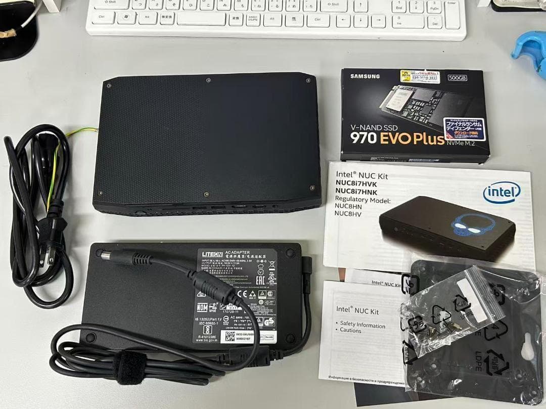 Intel NUC Kit NUC8i7HVK 16GB/SSD512GB 美品