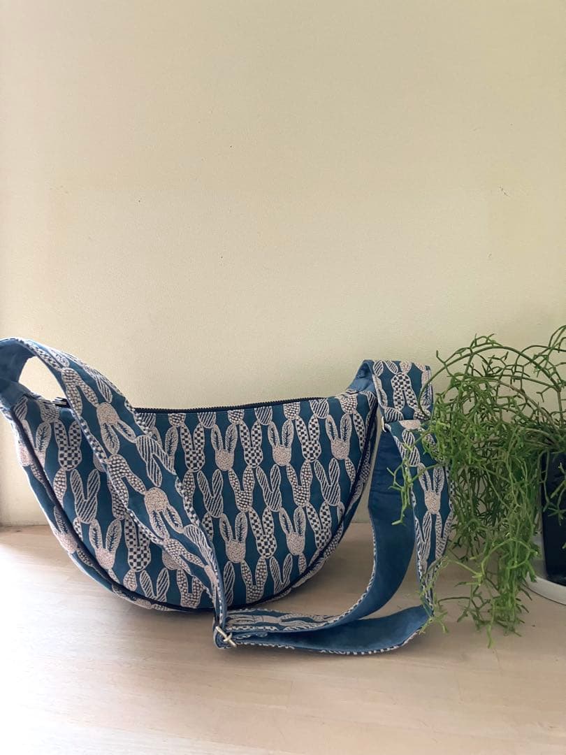 pnmppia blue ボディバッグ　ミナペルホネン　ハンドメイド