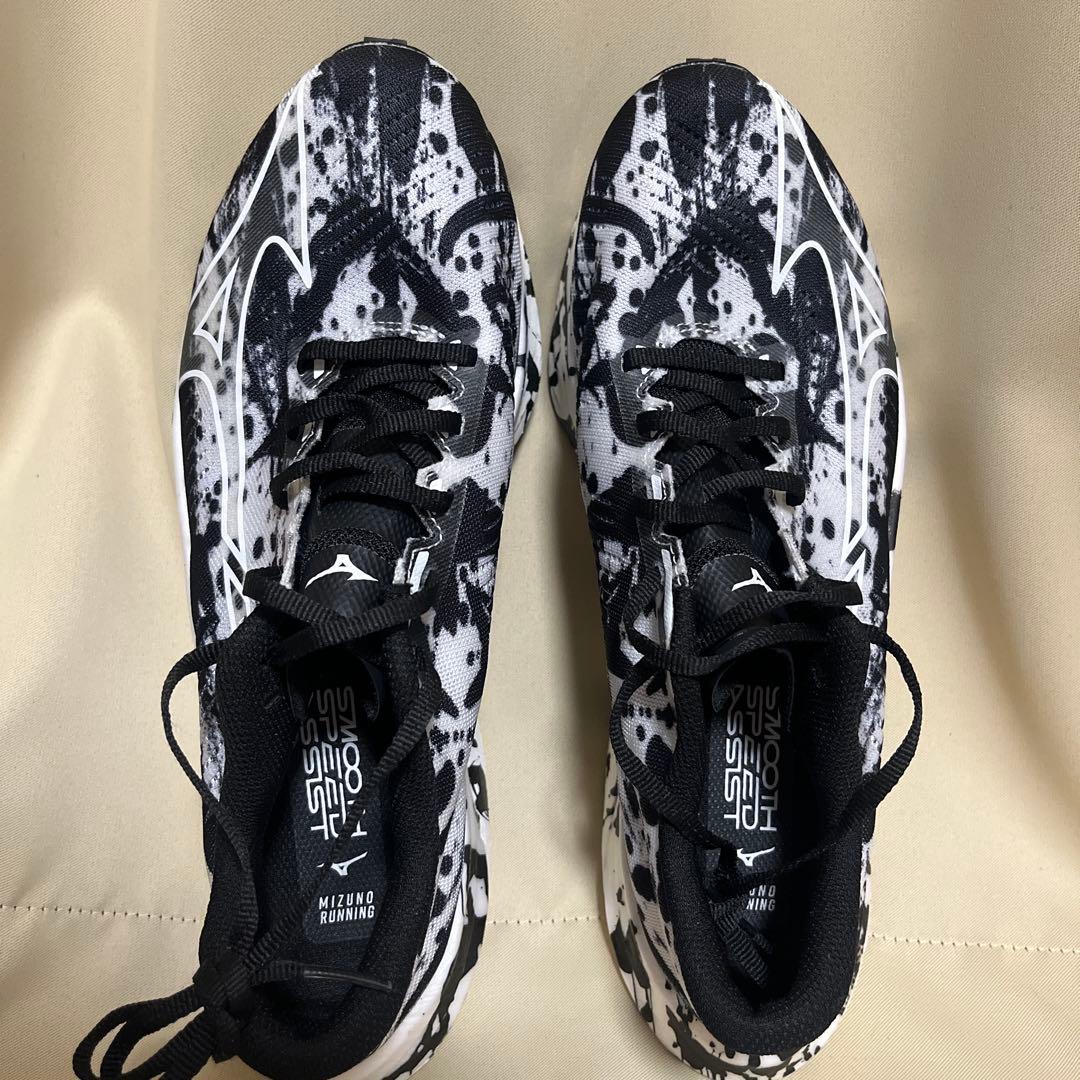 Mizuno Wave Rebellion Pro ブラック/ホワイト