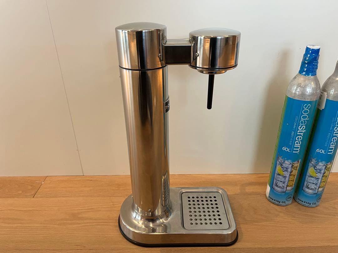 aarke アールケ　炭酸水メーカー ステンレス　専用ボトル1本、ガスボンベ1本