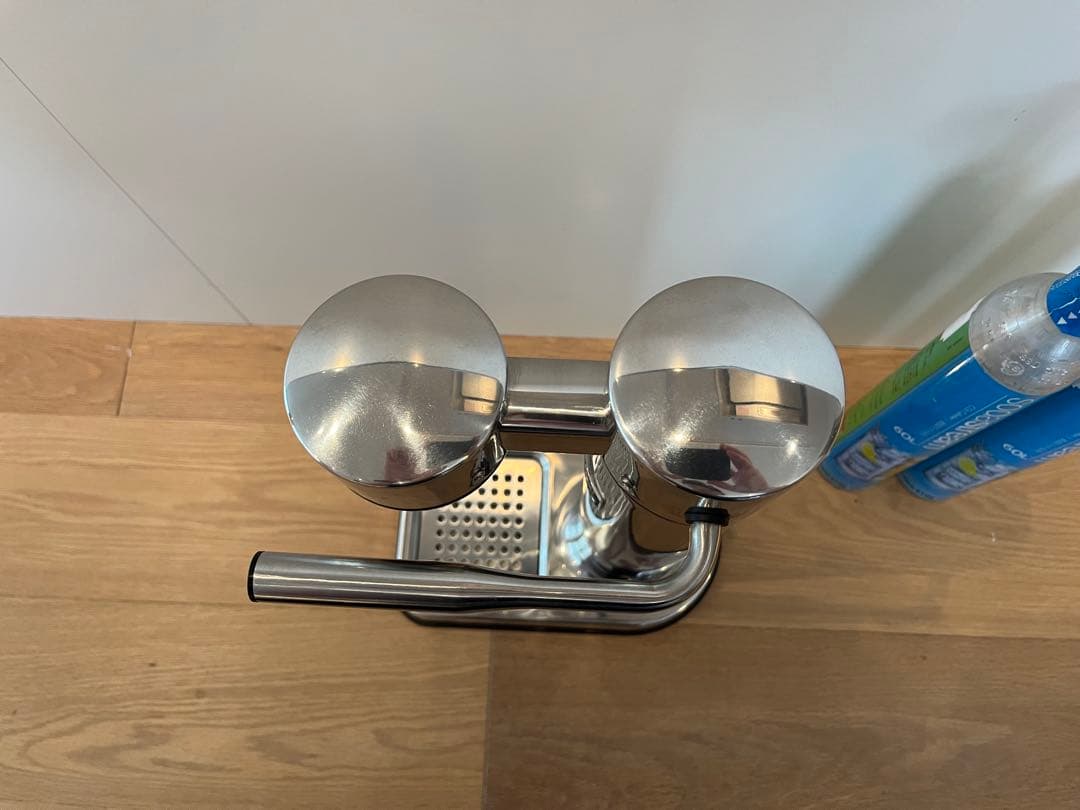 aarke アールケ　炭酸水メーカー ステンレス　専用ボトル1本、ガスボンベ1本