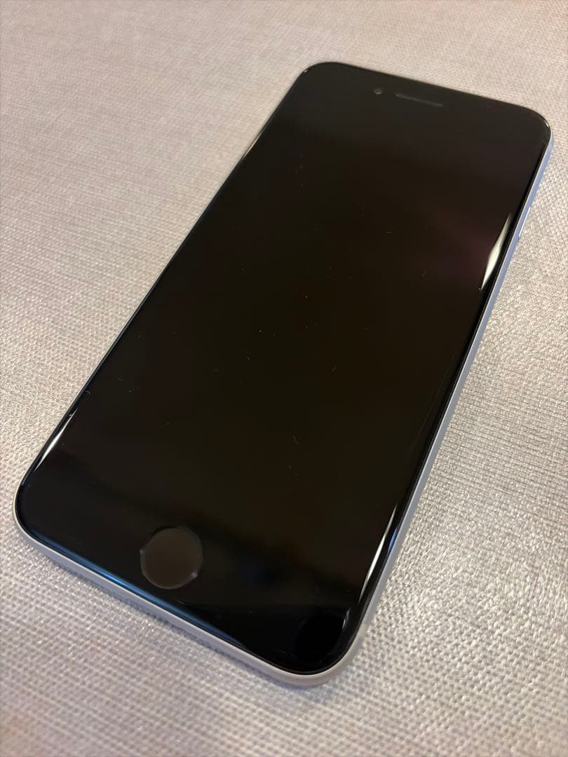 Apple iPhone SE 第3世代 128GB スターライト