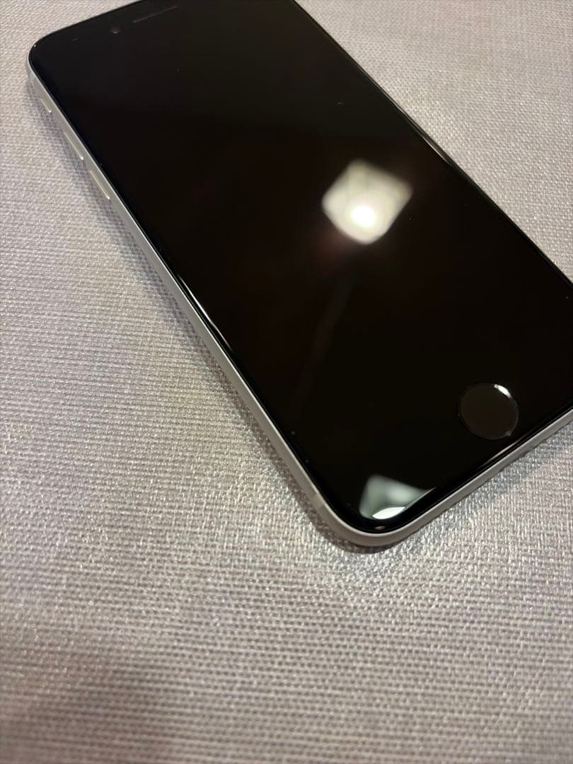 Apple iPhone SE 第3世代 128GB スターライト