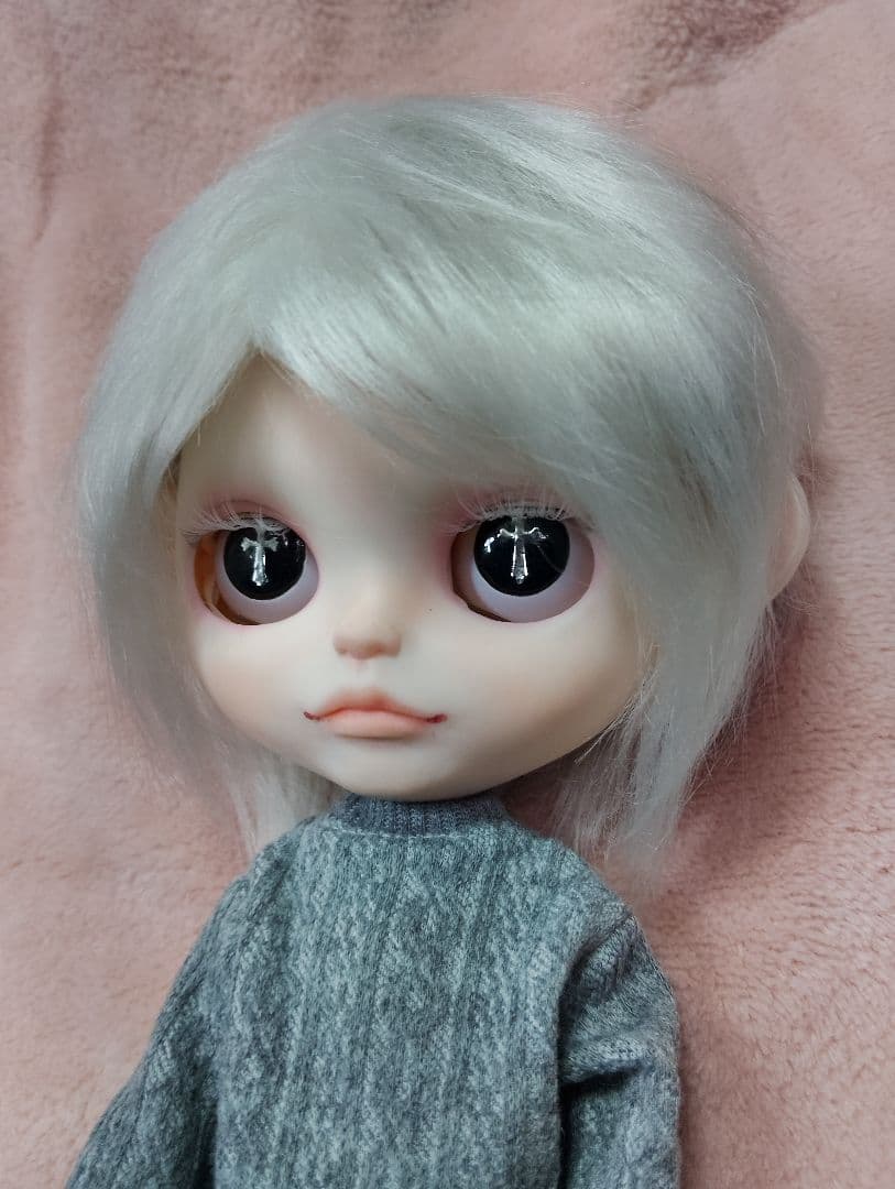 カスタムアイシードール シルバーヘアの男の子 アウトフィット付き