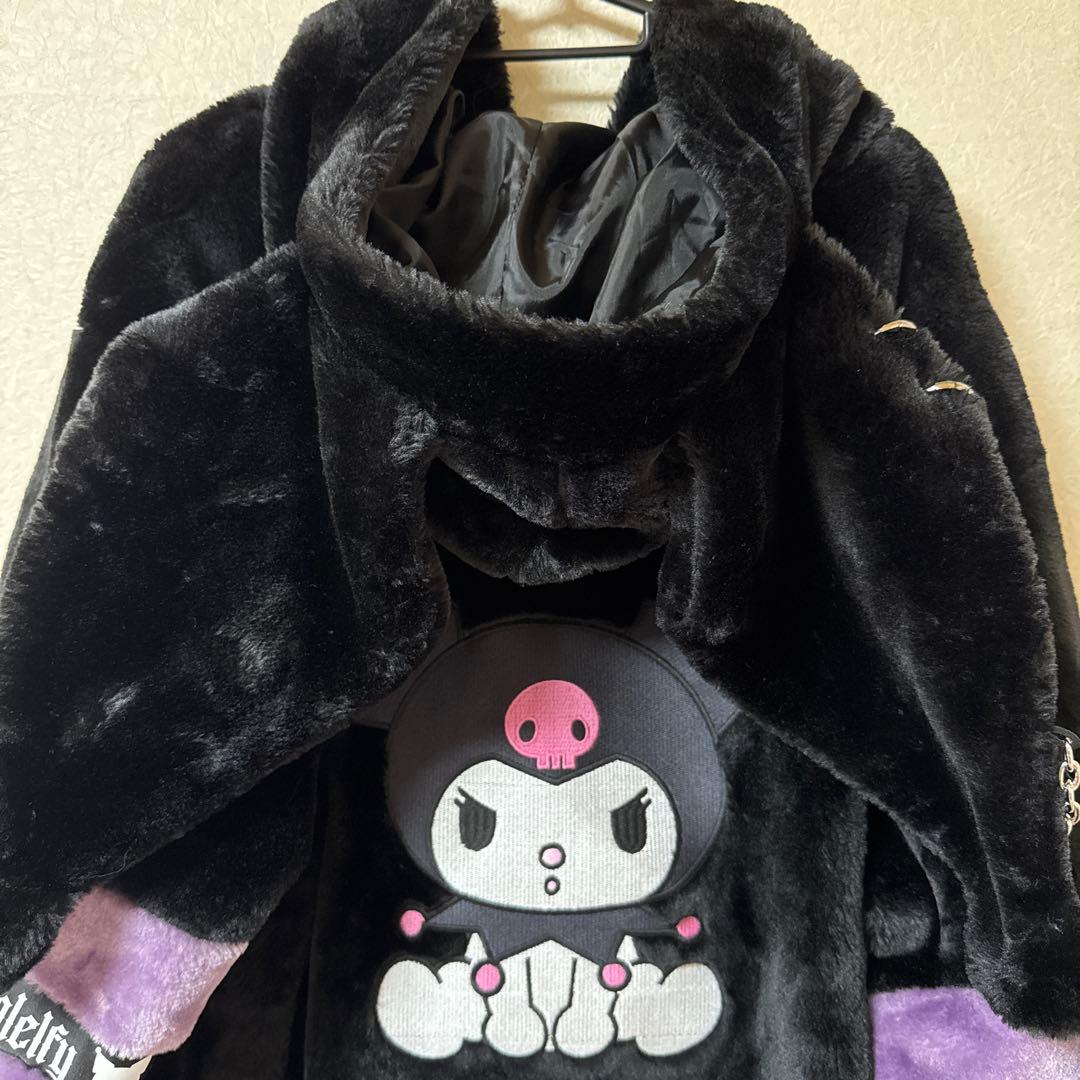 【新品】激レア！クロミ　ボアパーカー　耳付き　ピアス　アウター　モコモコ　刺繍