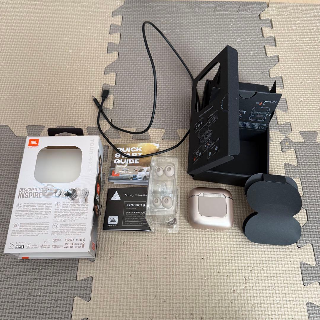 JBL TOUR PRO 3 ワイヤレスイアホン　箱付き　使用約1年