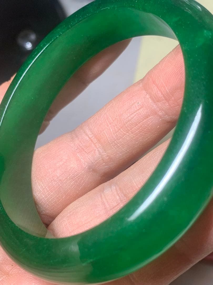 l*i様 絶品　ミャンマー翡翠バングル６２mm