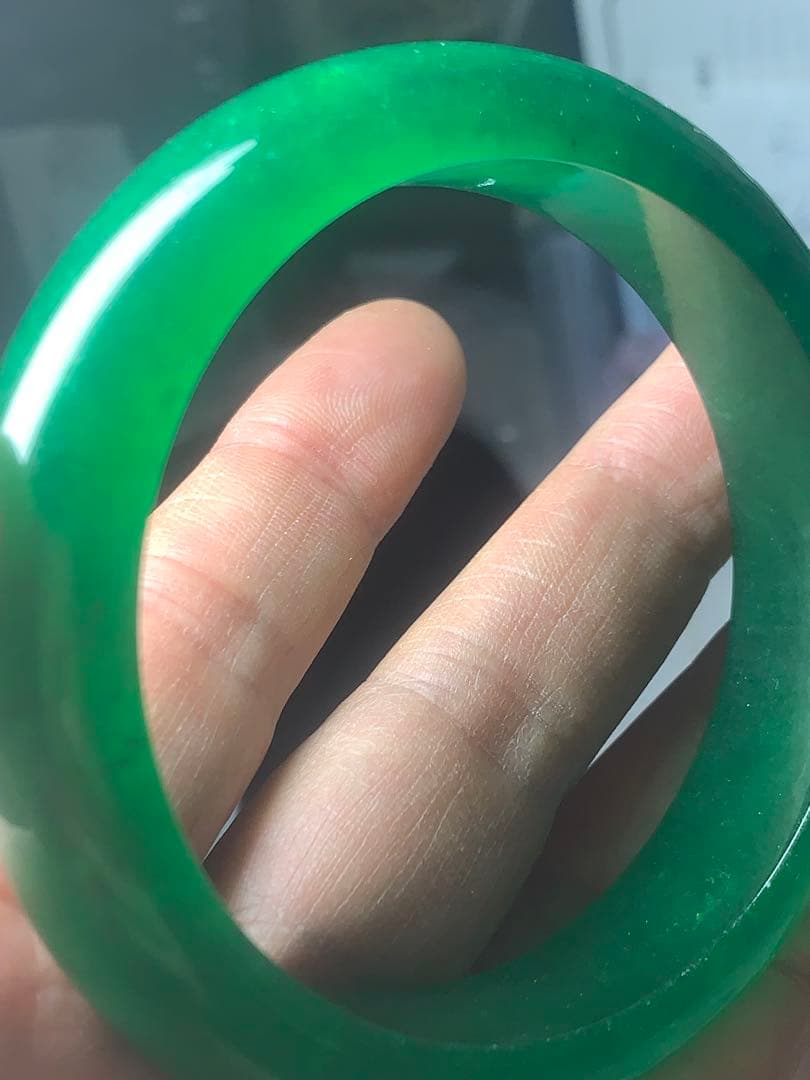 l*i様 絶品　ミャンマー翡翠バングル６２mm