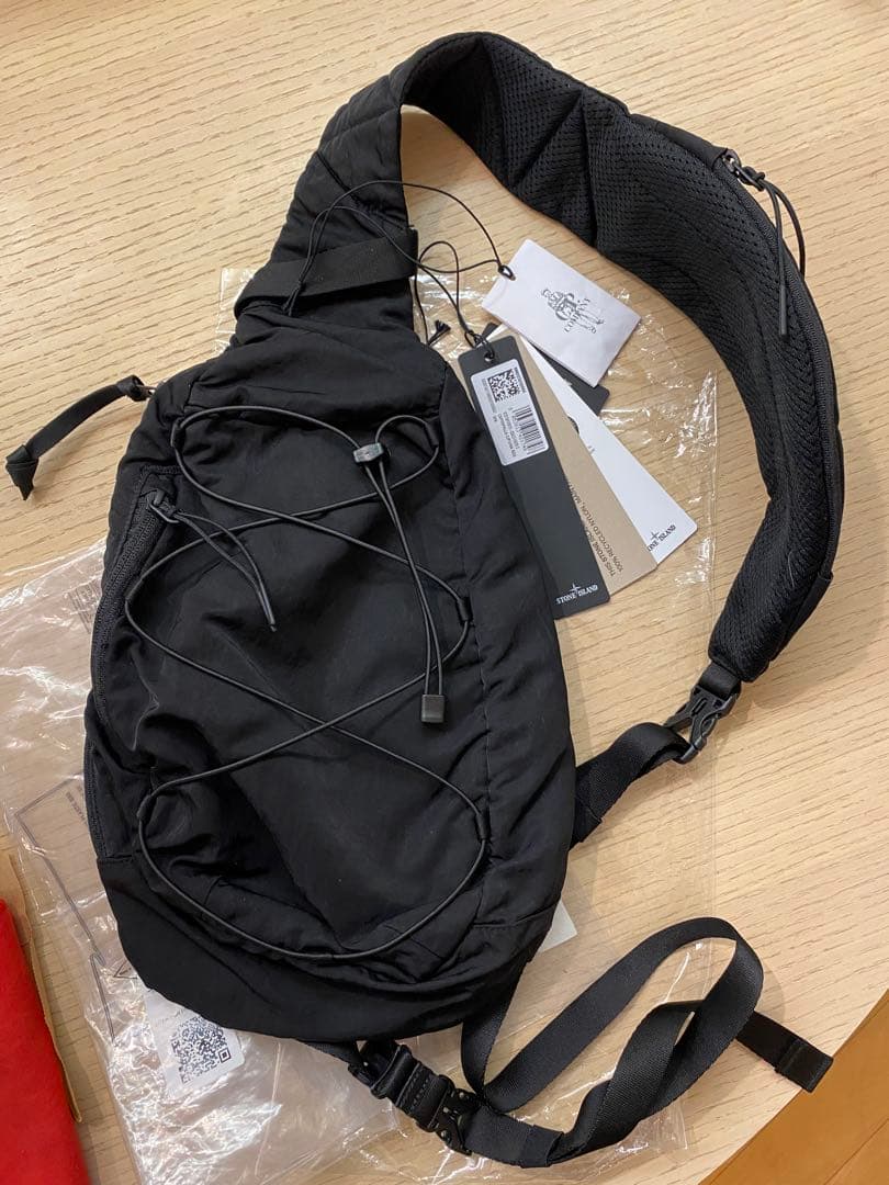 CP company ナイロンショルダーバッグ