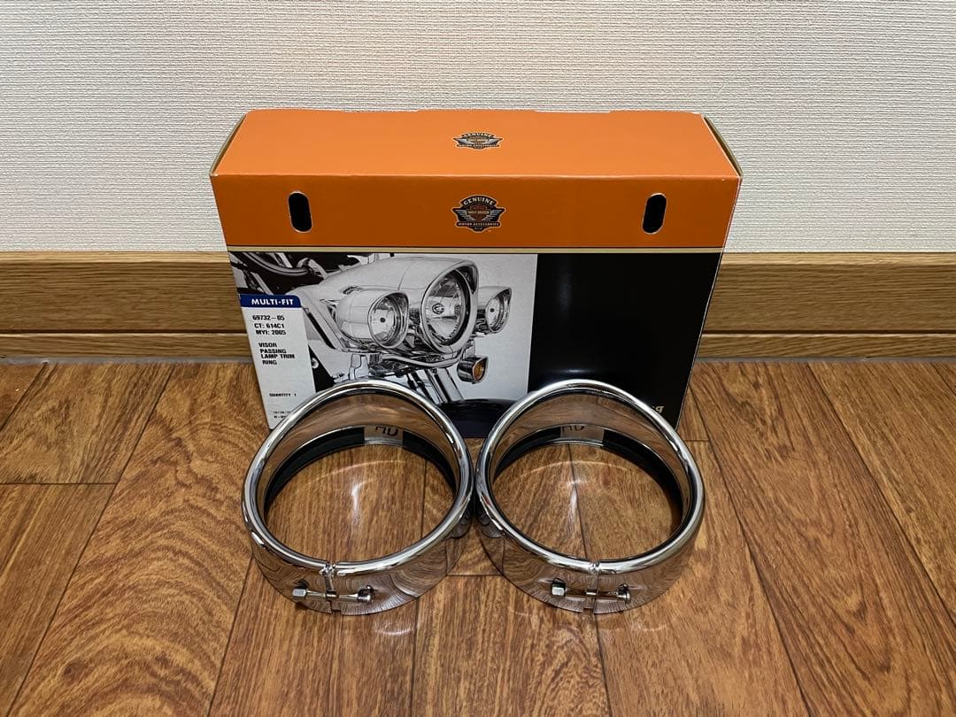 【ハーレー純正】ヘッドライト+パッシングライトバイザートリムリング