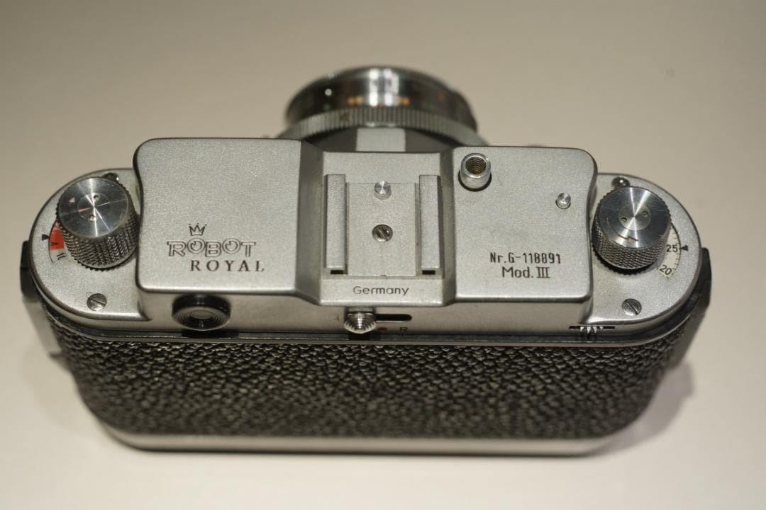 ロボットローヤル　修理不能　EFマウントアダプターつき　レンズ遊び可　付属品多数