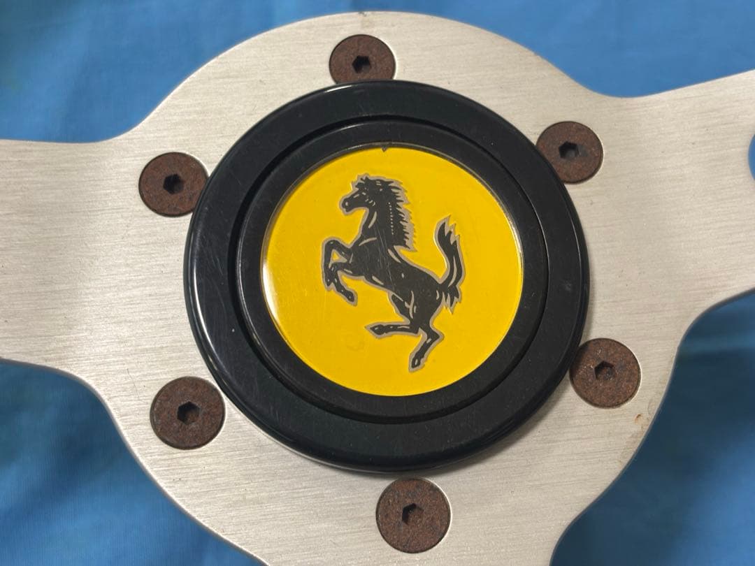 MOMO INDY ステアリングホイール