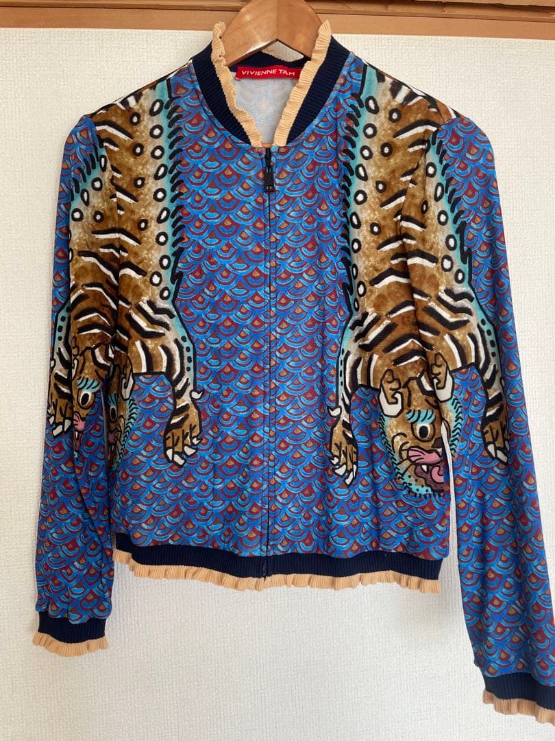 VIVIENNE TAM トラ刺繍ブルゾン38サイズ