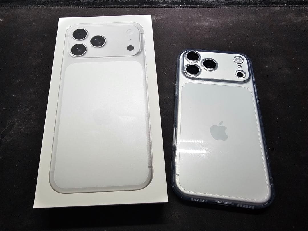 iPhone 17 Pro Max 256GB【極美品・即日発送・おまけ付】