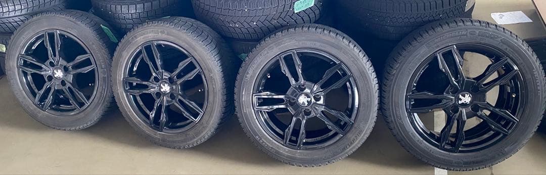 プジョー208、シトロエンds3用　16インチ　スタッドレスタイヤホイールセット