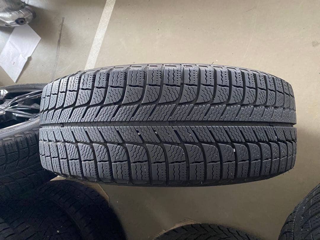 プジョー208、シトロエンds3用　16インチ　スタッドレスタイヤホイールセット