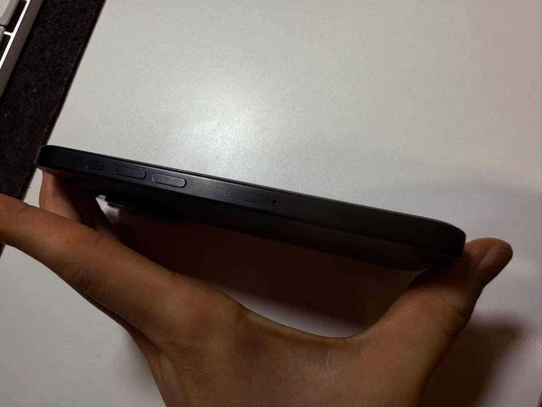 iPhone15Pro 128GB 本体　 SIMフリー ブラックチタニウム