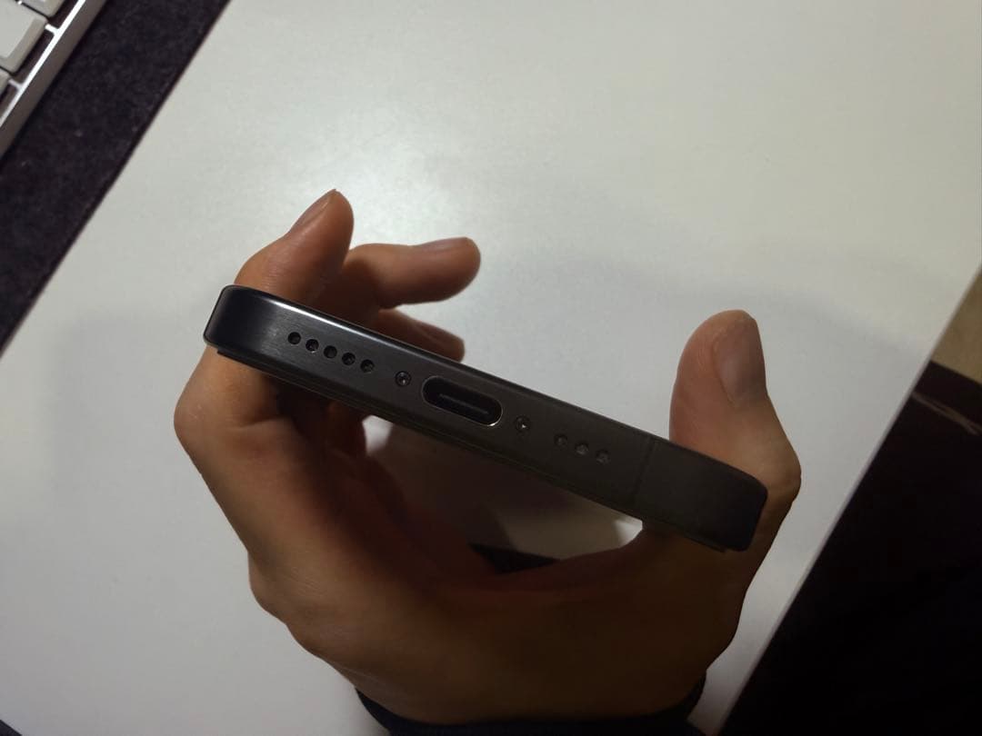 iPhone15Pro 128GB 本体　 SIMフリー ブラックチタニウム