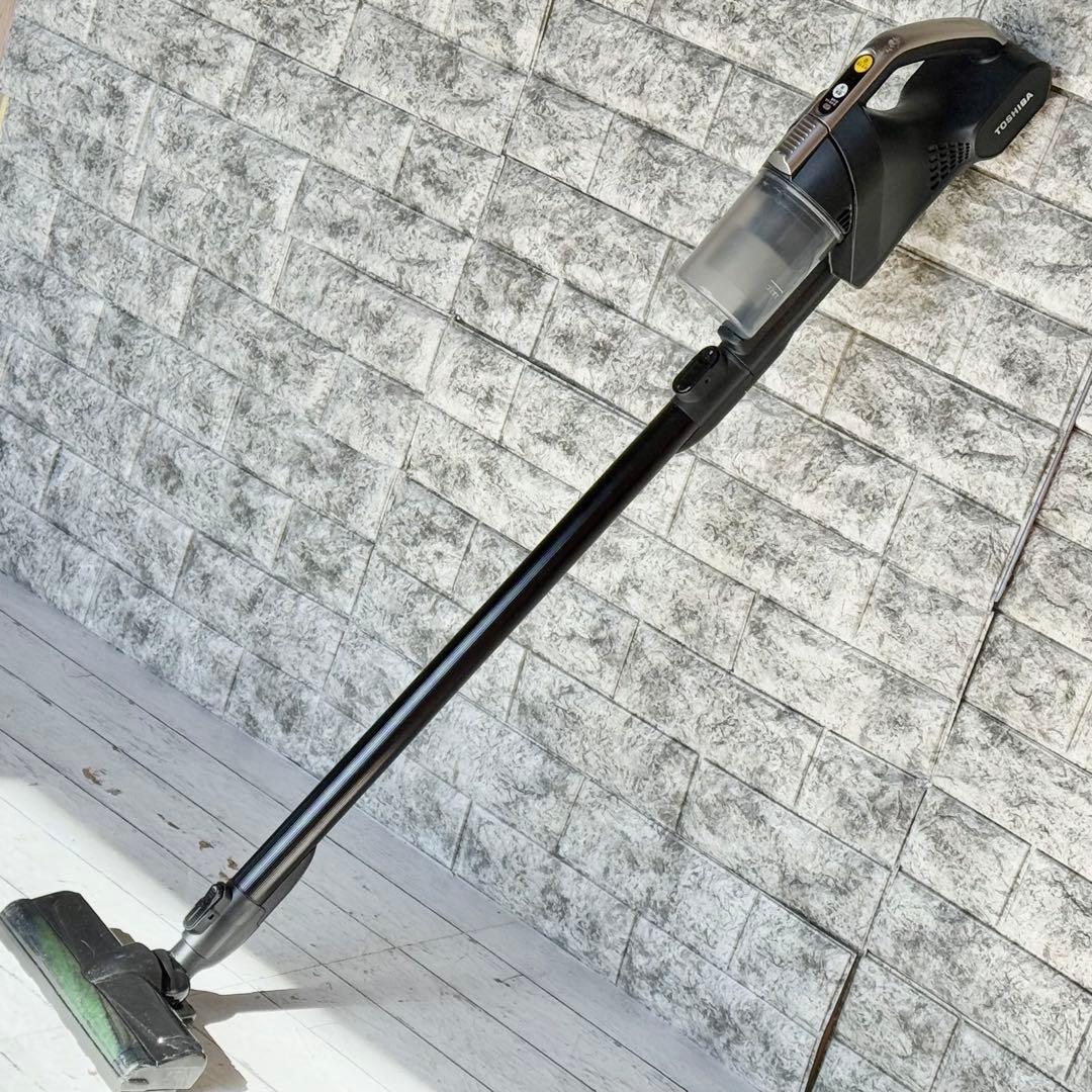 2022年製 東芝「トルネオ・コードレス」スティッククリーナー