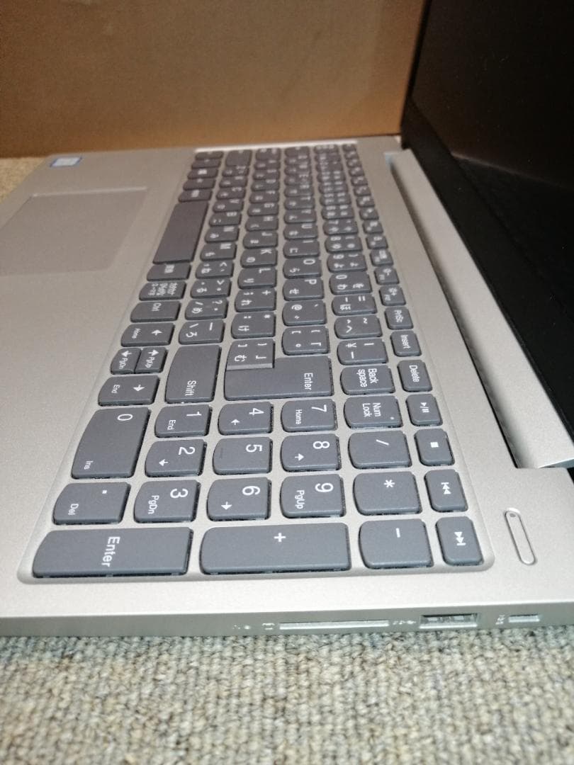 超美品／レノボIdeapad330si5-8250/8GB/SSD256オマケ有