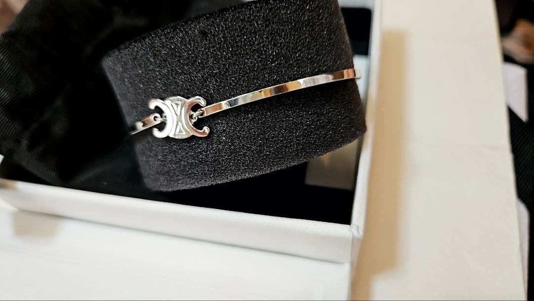 CELINE シルバーバングル