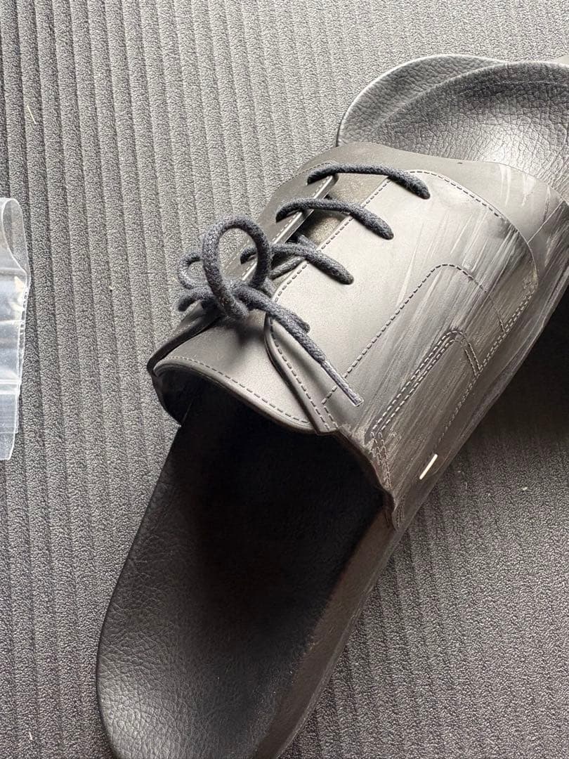 メゾンマルジェラ　スライドサンダル