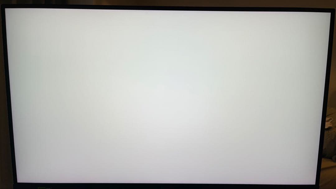 MSI MAG274UPF 27インチ 4K 144hzモニター