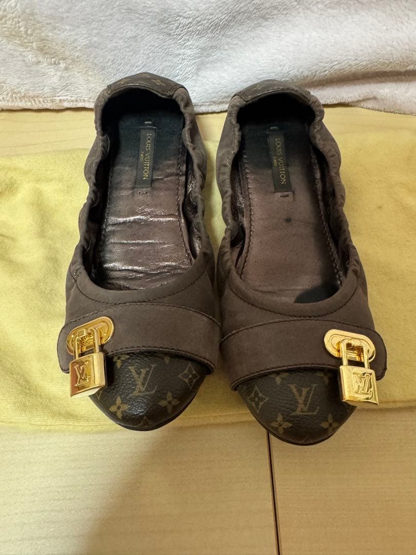 LOUIS VUITTON モノグラム パドロック バレエシューズ 35½