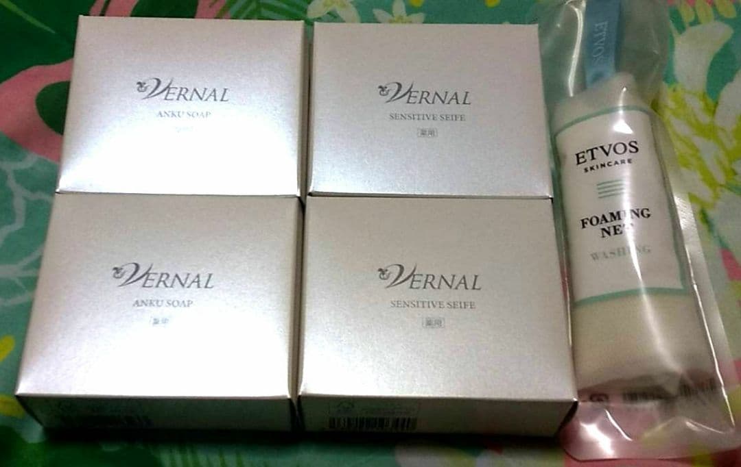 新品未使用未開封☆veanal ヴァーナル　石鹸　　4個セット　洗顔ネット付