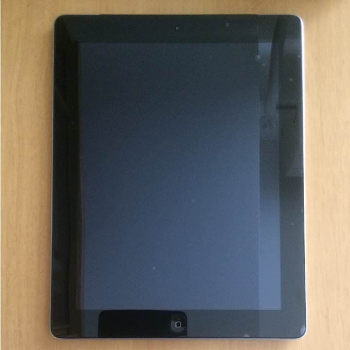 [送料込み] iPad2 16Gb (Wi-Fi利用可能)