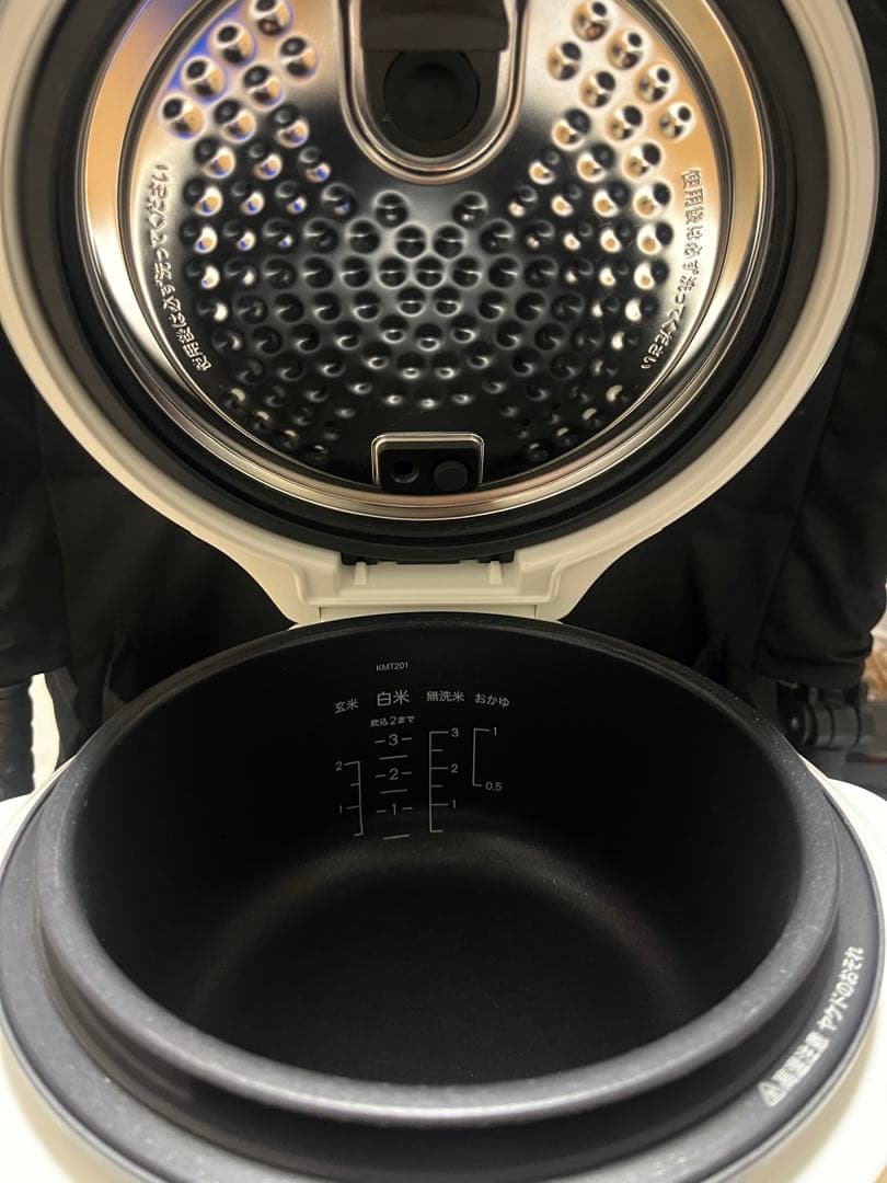 バルミューダ ザ ゴハン 3合炊き電気炊飯器 BALMUDA K03A