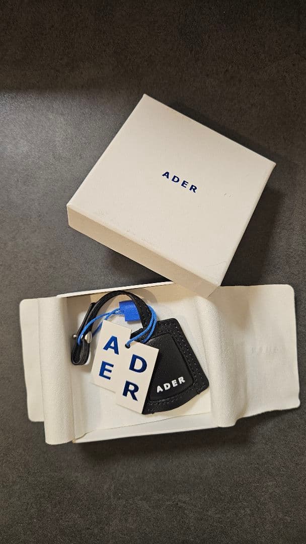 アーダーエラー ブラック キーホルダー