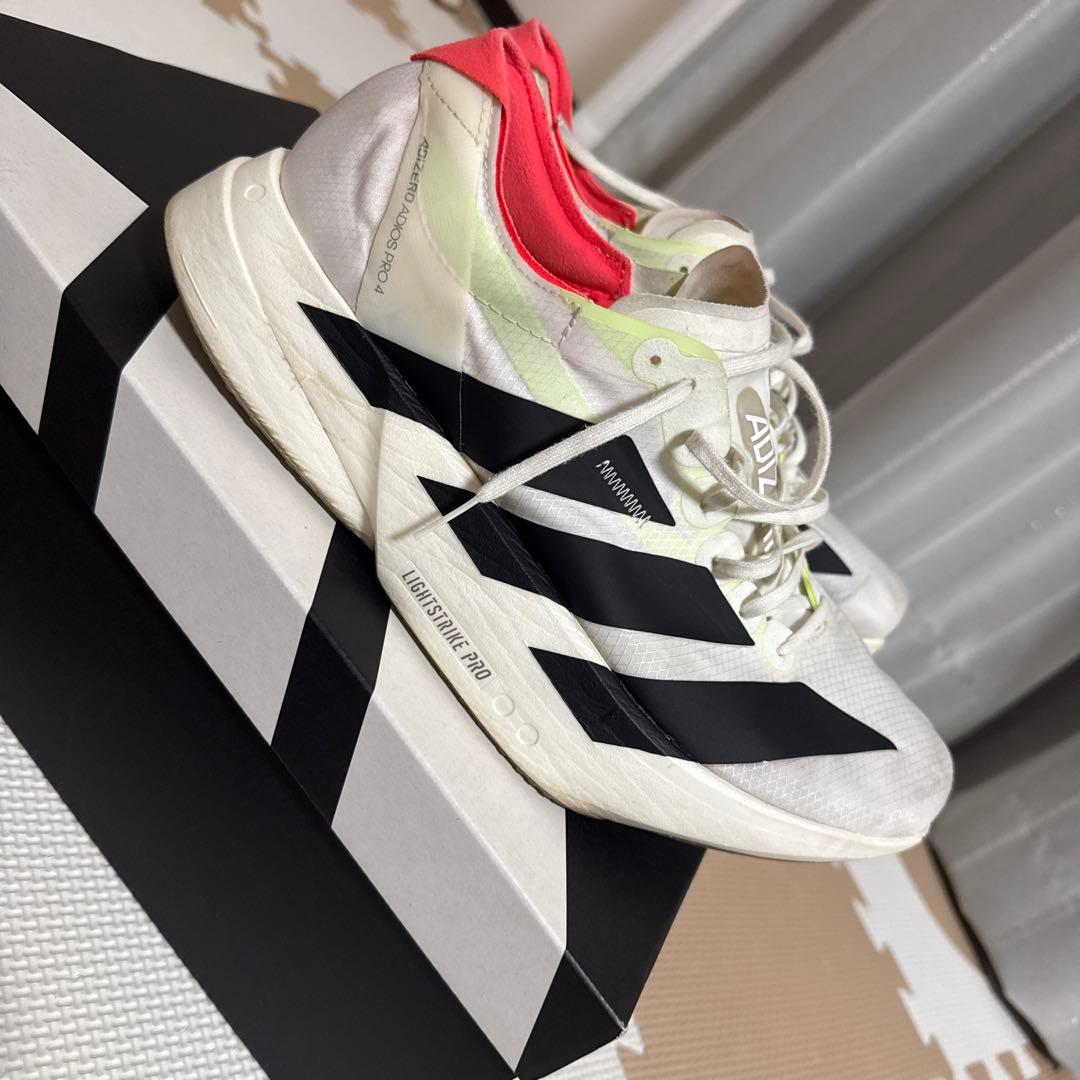 【値下げ中】アディオスプロ4 28.0 白×黒