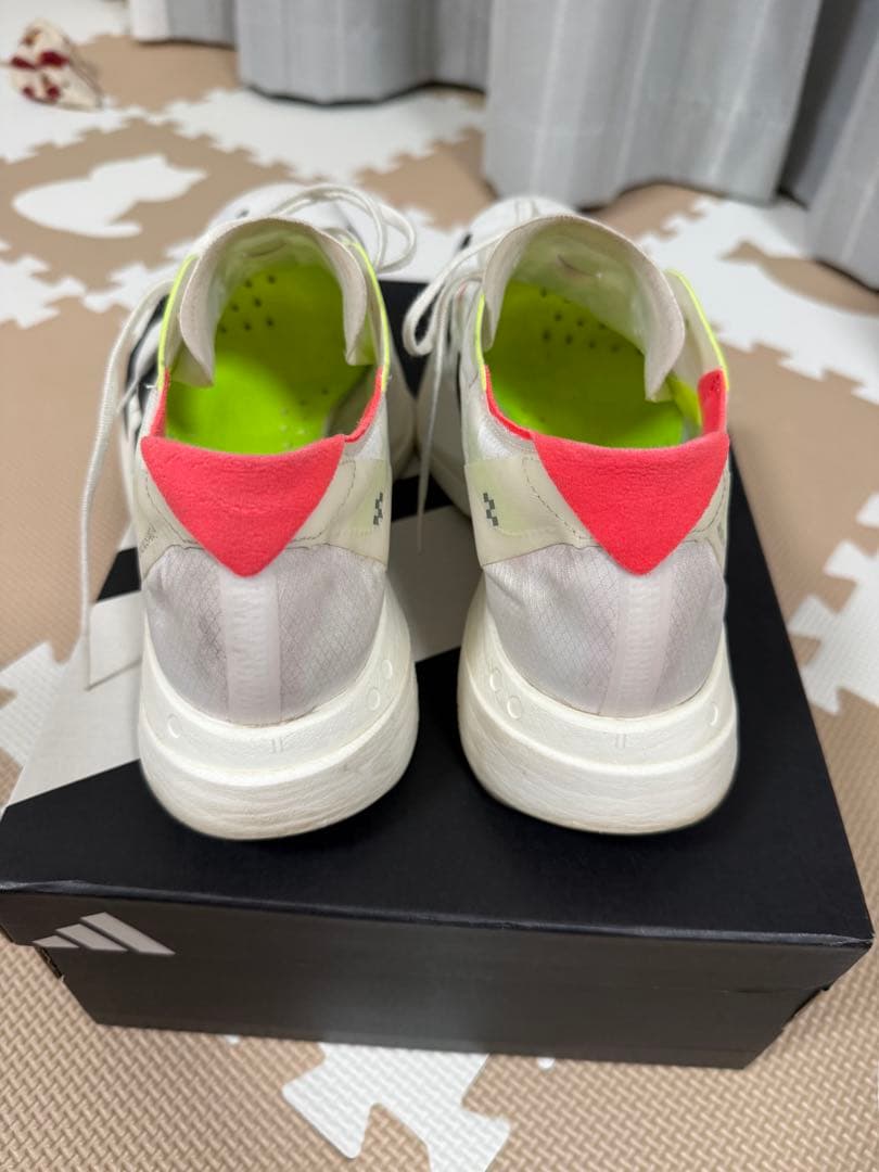 【値下げ中】アディオスプロ4 28.0 白×黒