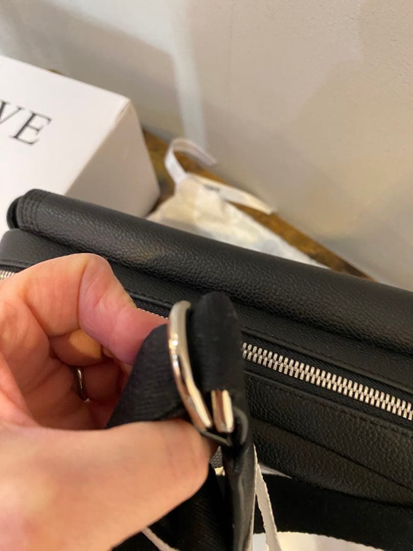 K*A様 ボディーバック　未使用　黒　ブラック　へいこう輸入