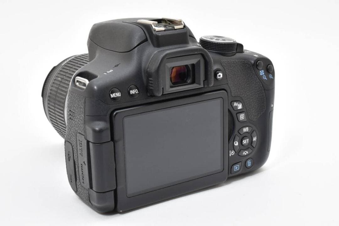 ショット数: 21802回 Canon KISS X8i レンズセット #850