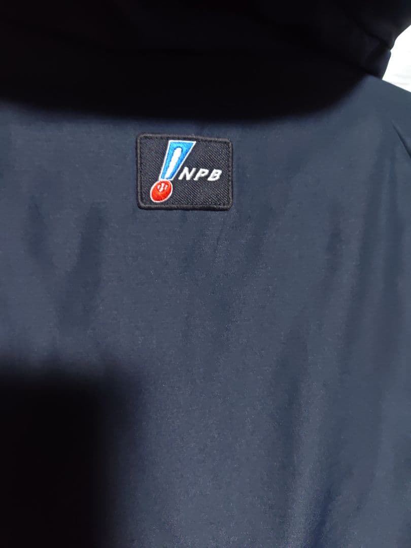 ひ*ろ様 オークリー　日本ハムファイターズ　ジャケット　中綿入り　npb　xxx