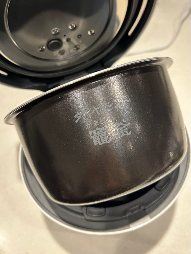 Panasonic SR-NB102 炊飯器 2023年製（蓋の開閉に注意点有）