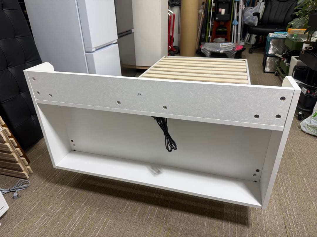 【超美品】ニトリ　シングル　 棚付きすのこベッド（MRS WH）　ベッドフレーム