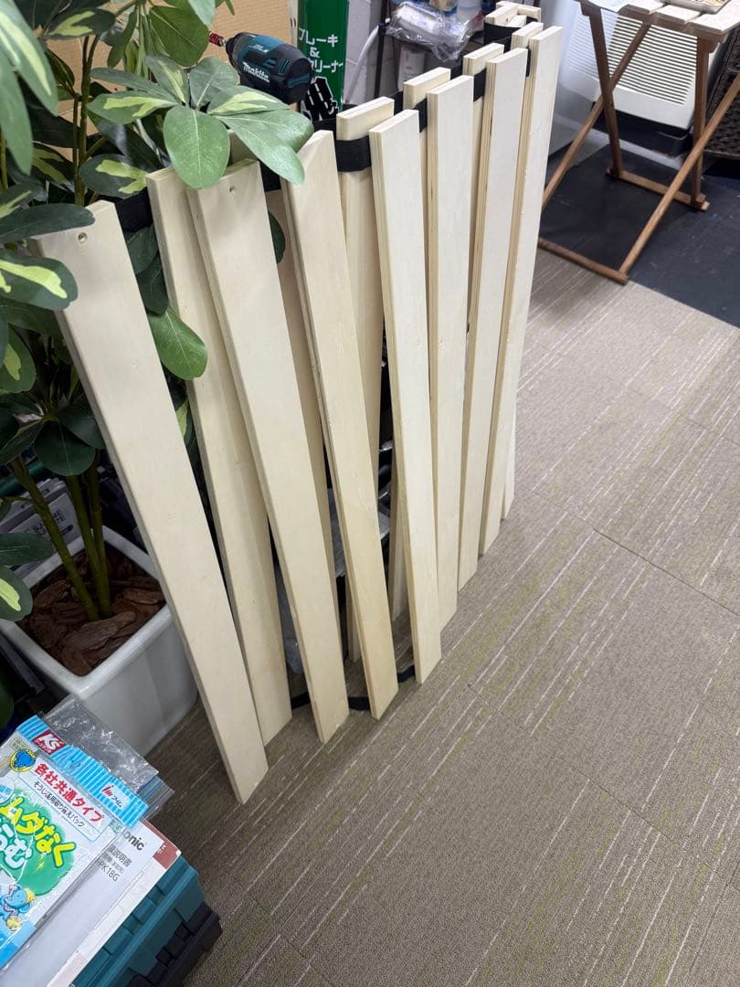 【超美品】ニトリ　シングル　 棚付きすのこベッド（MRS WH）　ベッドフレーム