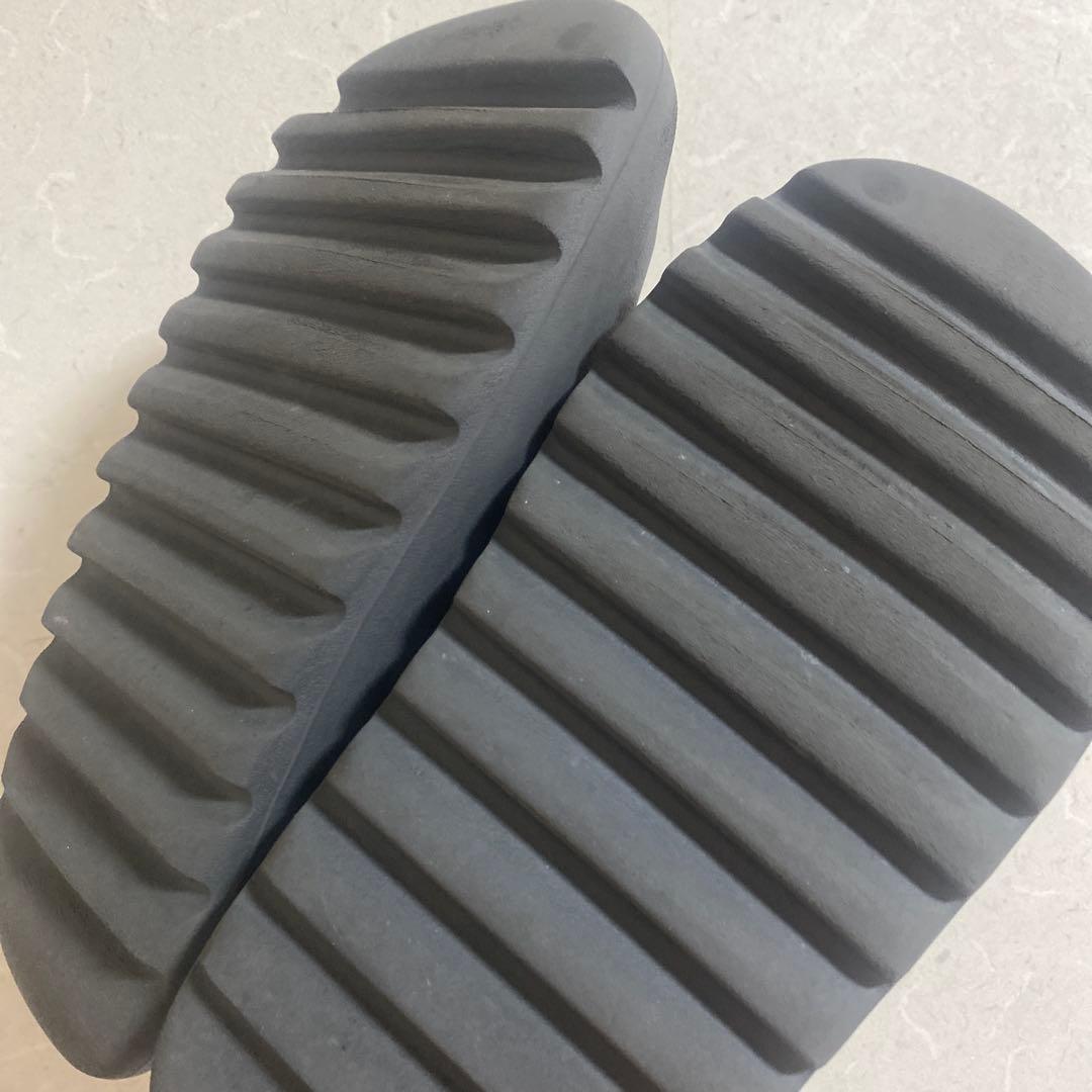adidas Yeezy Slide Onyxブラック 26.5
