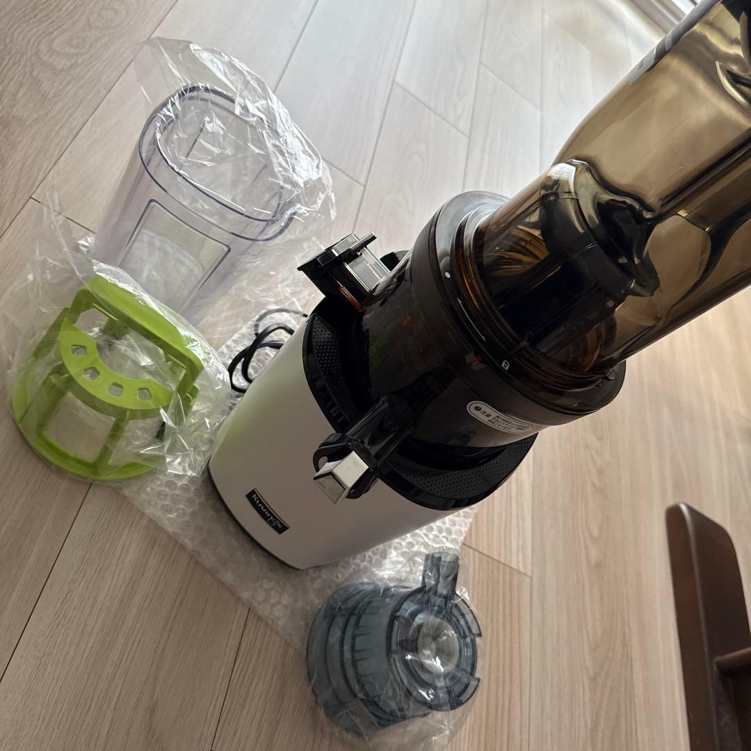 Kuvings Whole Slow Juicer ホワイト