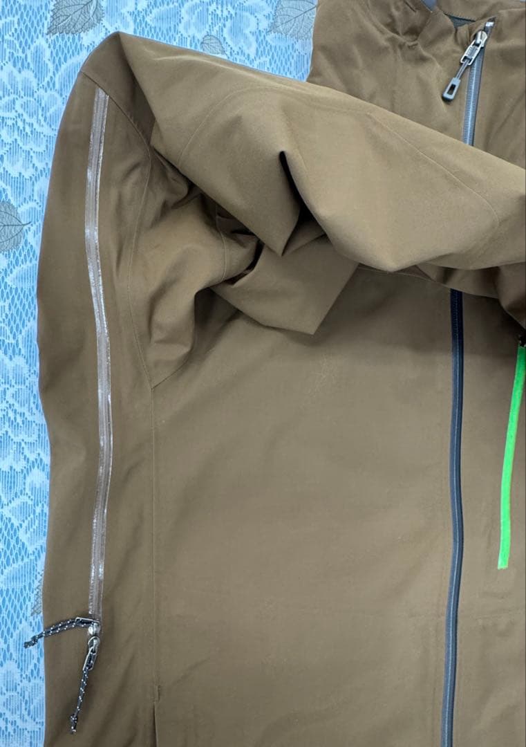 patagonia スキー /スノーボードウェア ブラウン/グリーン 男性用 M