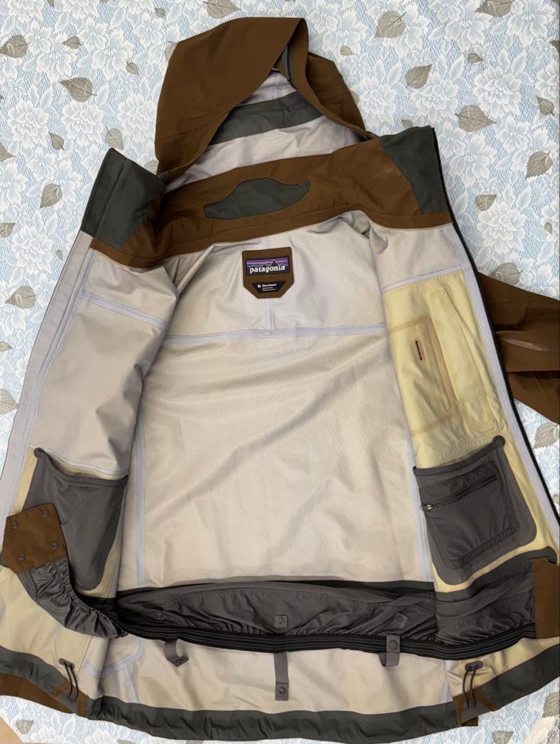 patagonia スキー /スノーボードウェア ブラウン/グリーン 男性用 M