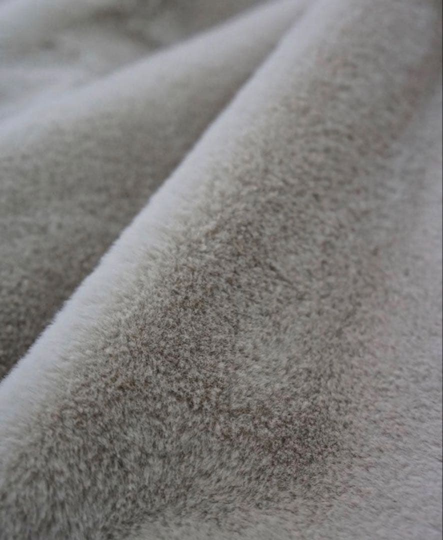 【新品未着用】MeisMe メイスム　Eco fur hoodie