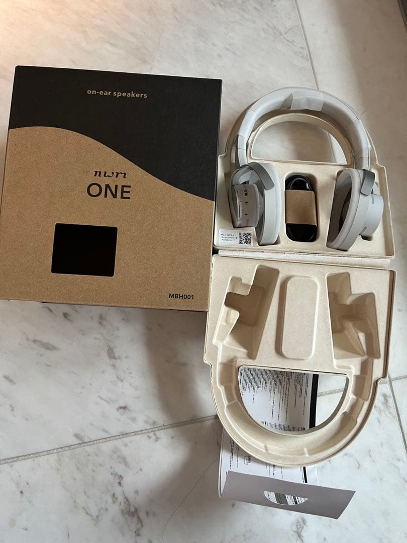 ⭐︎新品未使用⭐︎nwm ONE ワイヤレスヘッドフォン ライトグレー