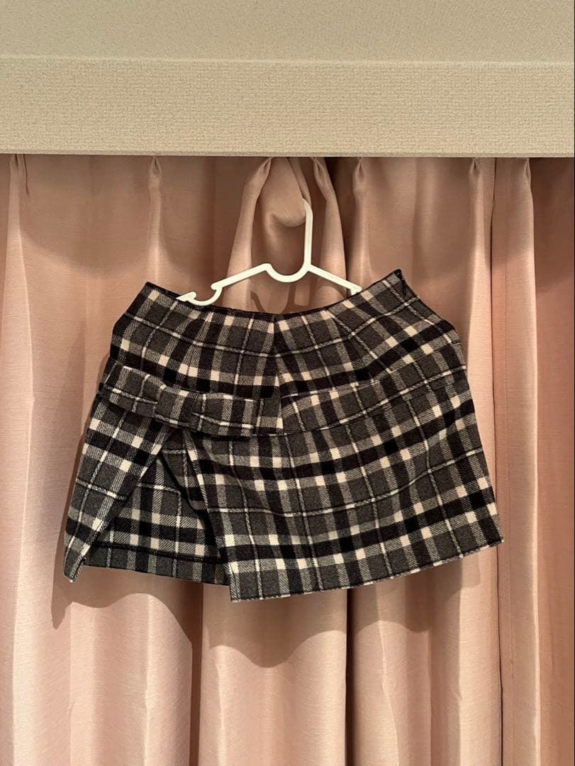【新品未使用】ダーリッチ‪‪❤︎‬スリットチェックリボンミニスカート